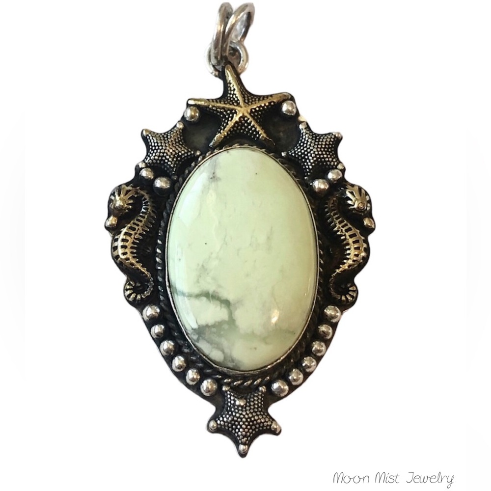Lemon chrysoprase pendant